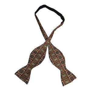TIE RACK Green/Beige Geometric Silk DESIGNER Silk DESIGNER Self Bow Tie ENGLAND